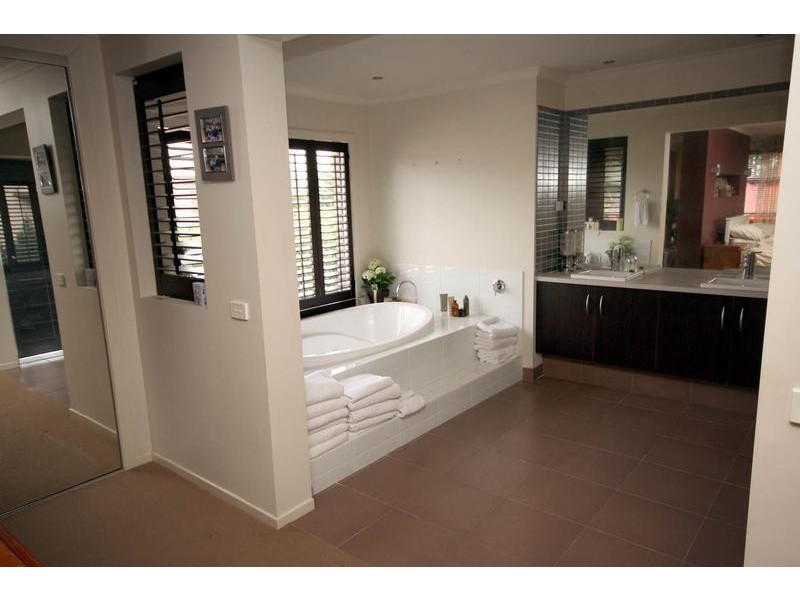 Cranbourne VIC 3977