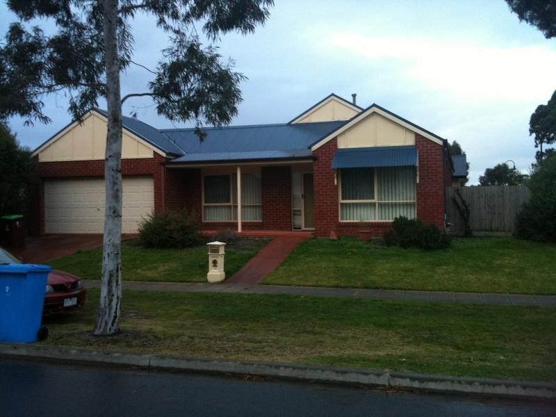 14 Franklin Parade, Lynbrook VIC 3975