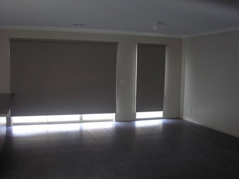 29 Ardent Crescent, Cranbourne VIC 3977