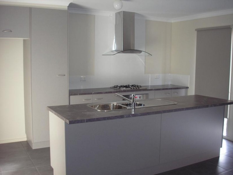 29 Ardent Crescent, Cranbourne VIC 3977