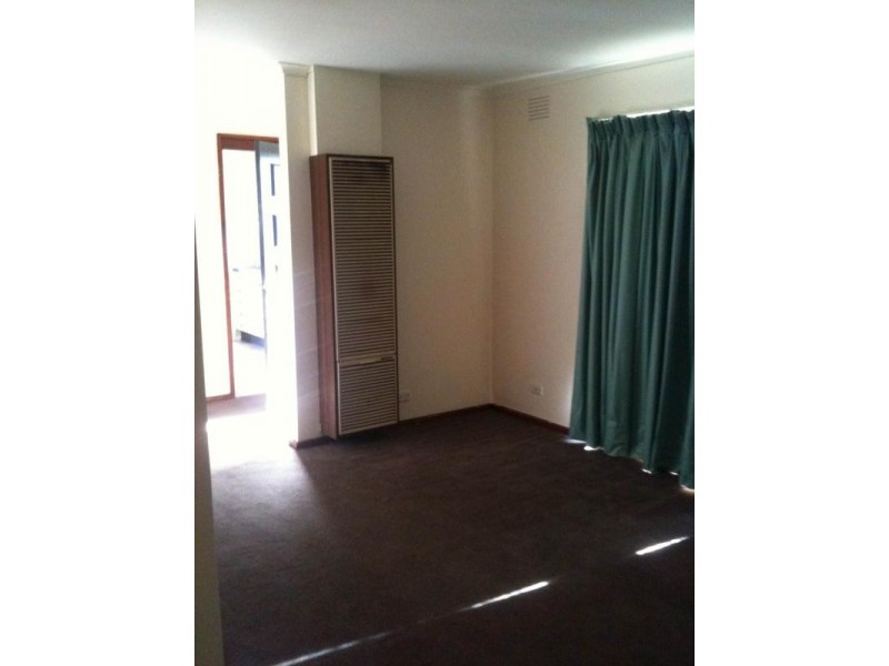 3 Strzelecki Court, Cranbourne North VIC 3977