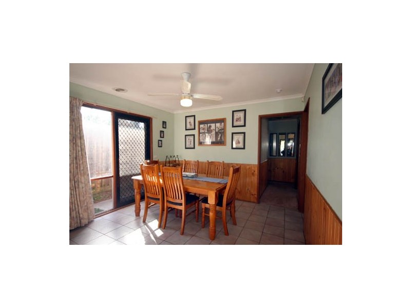 Cranbourne North VIC 3977