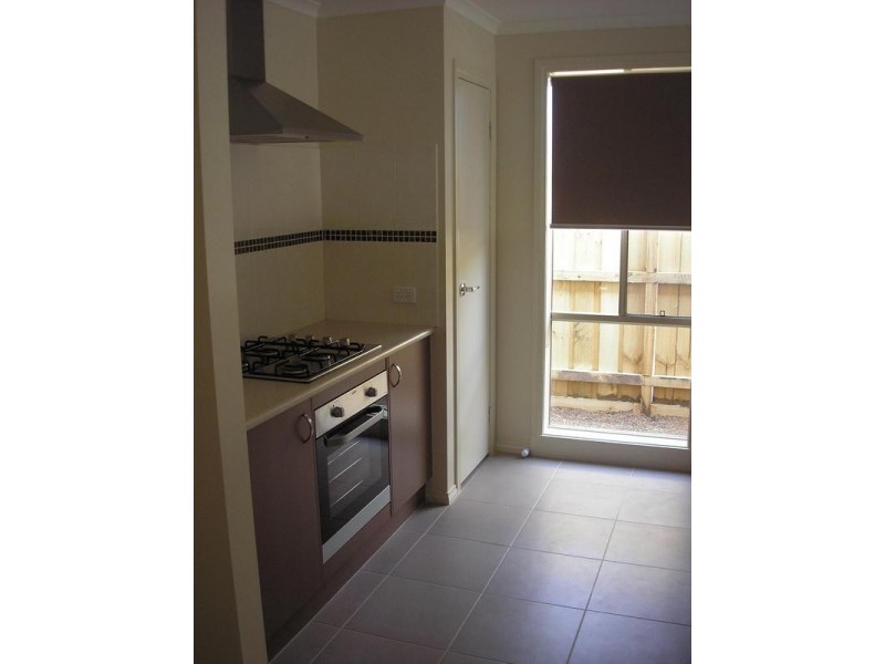 13 Midnight Rise, Cranbourne East VIC 3977