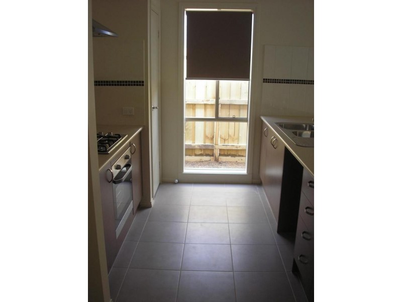 13 Midnight Rise, Cranbourne East VIC 3977