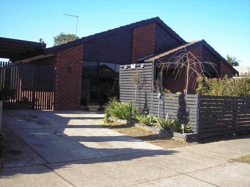 8 Conferta Court, Cranbourne VIC 3977