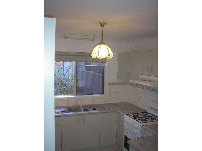 8B Jillian Street, Cranbourne VIC 3977