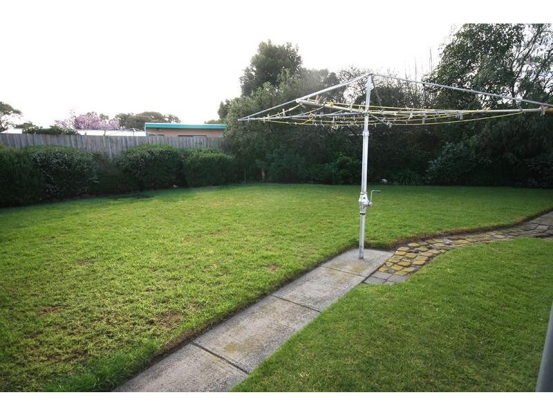 22 Valepark Crescent, Cranbourne VIC 3977