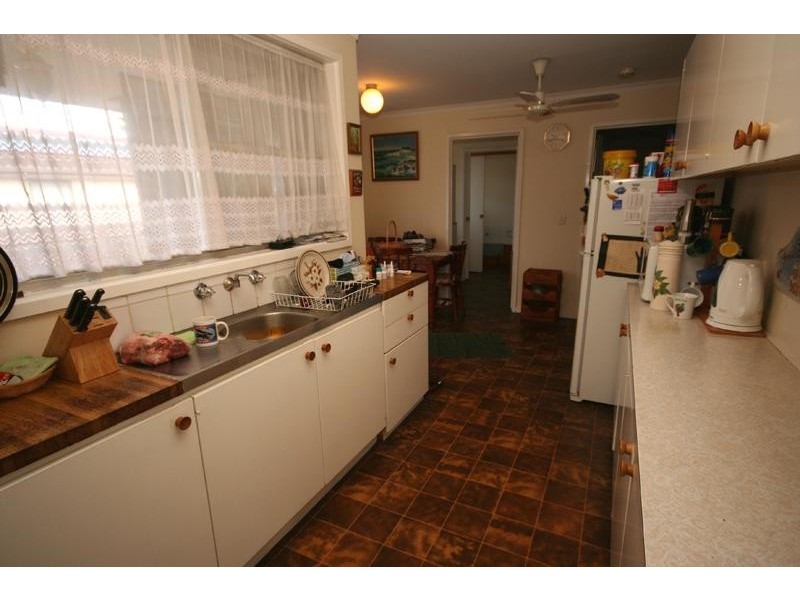 22 Valepark Crescent, Cranbourne VIC 3977