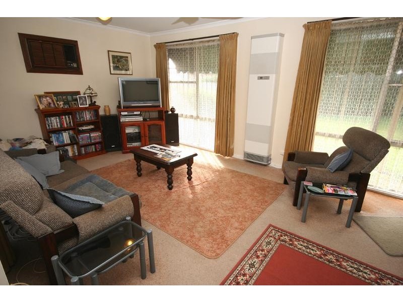 22 Valepark Crescent, Cranbourne VIC 3977