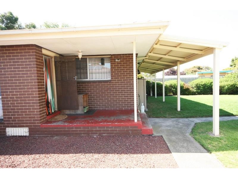 22 Valepark Crescent, Cranbourne VIC 3977