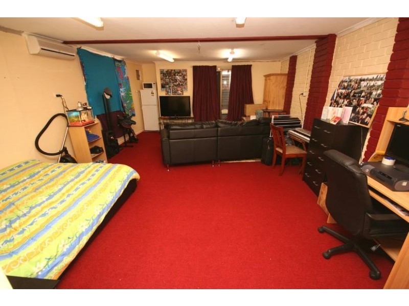 Cranbourne North VIC 3977