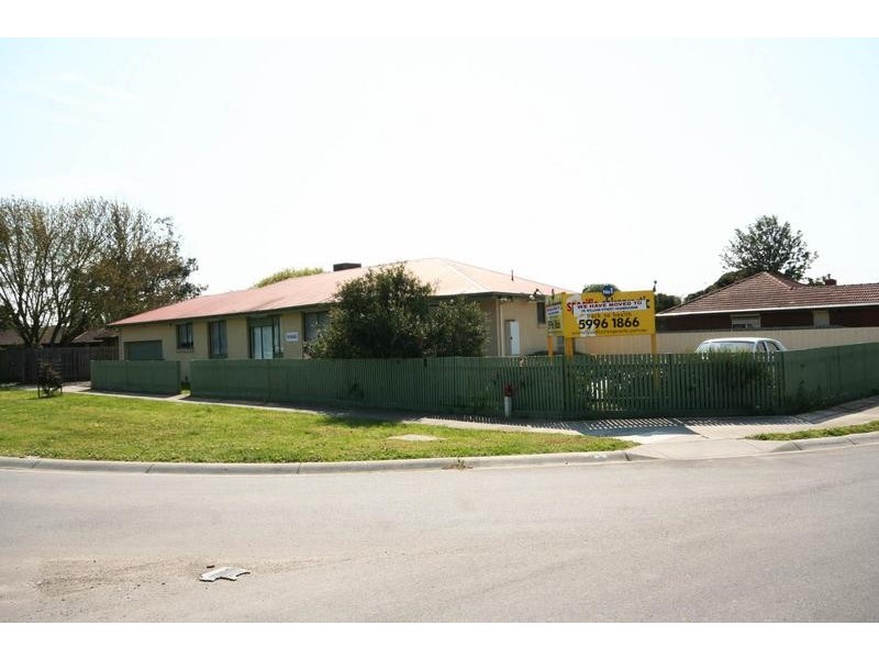 1 Lurline Street, Cranbourne VIC 3977