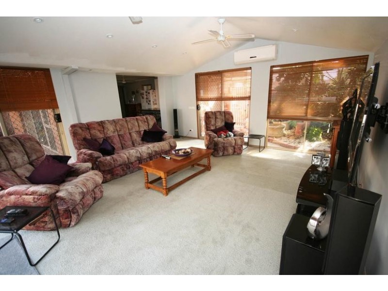 Cranbourne North VIC 3977