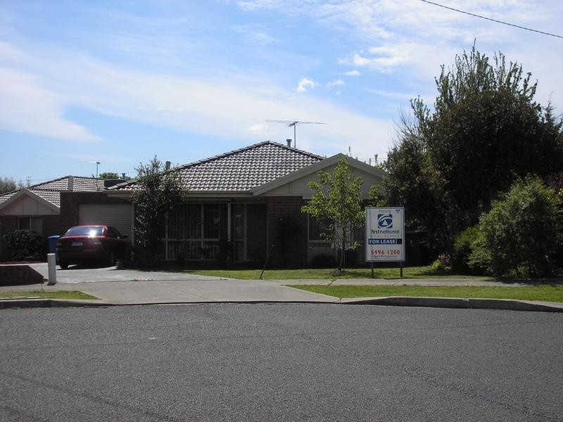 1/28 Damian Street, Cranbourne VIC 3977