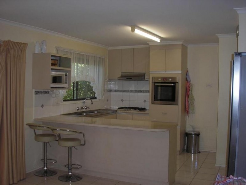 25 General Joshua Drive, Hampton Park VIC 3976