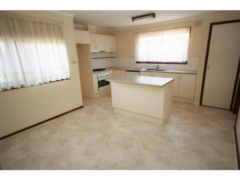 1/18 Alexander Street, Cranbourne VIC 3977