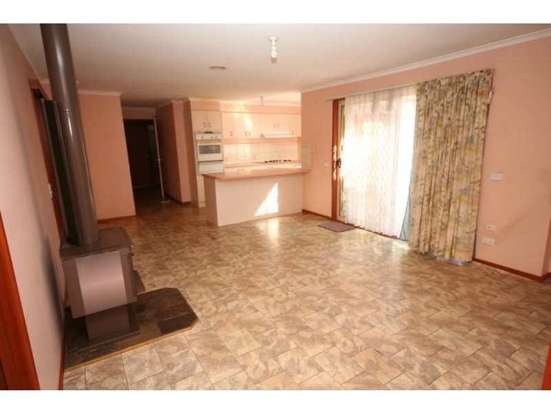 1 Lawrence Court, Cranbourne North VIC 3977