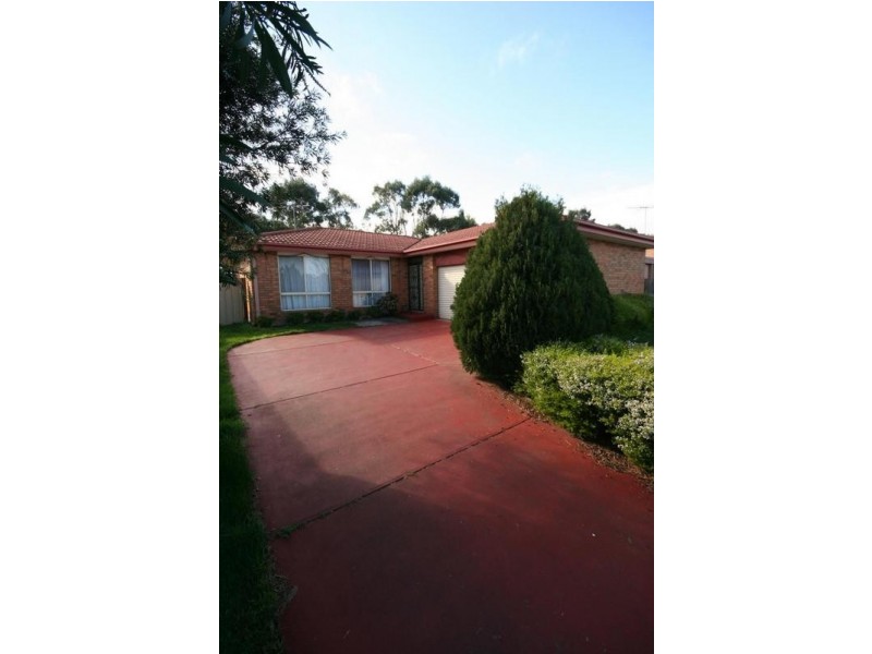 1 Lawrence Court, Cranbourne North VIC 3977