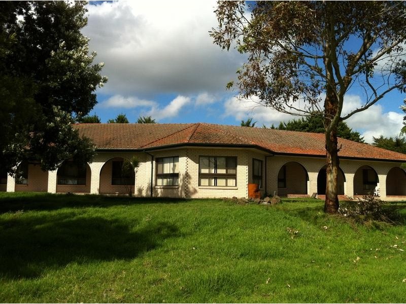 2260 South Gippsland Highway, Devon Meadows VIC 3977
