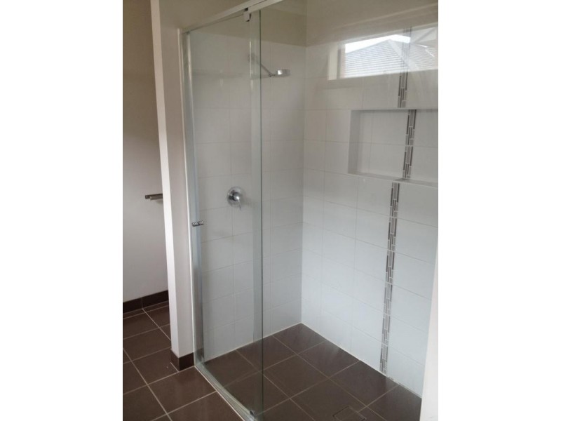 25 McCallum Drive, Cranbourne East VIC 3977