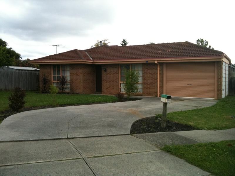 111 Lawless Drive, Cranbourne North VIC 3977