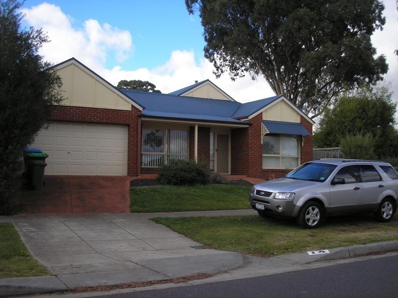 14 Franklin Parade, Lynbrook VIC 3975