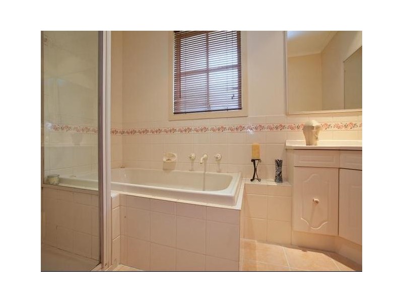 9 Chatswood Avenue, Langwarrin VIC 3910