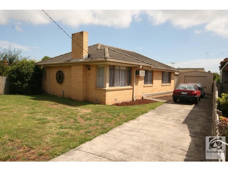 21 Bruce Street, Cranbourne VIC 3977