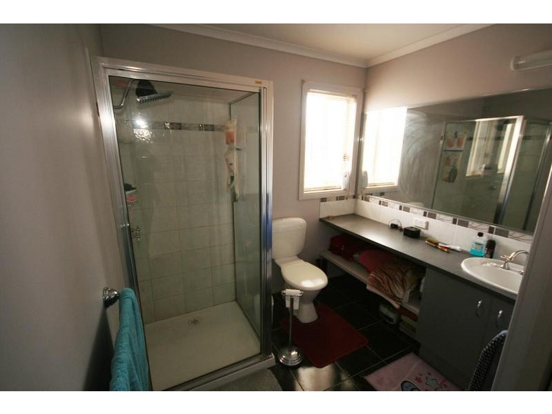 21 Bruce Street, Cranbourne VIC 3977