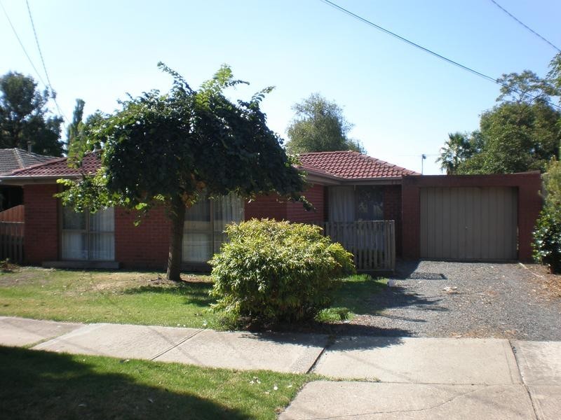 111 Clarendon Street, Cranbourne VIC 3977