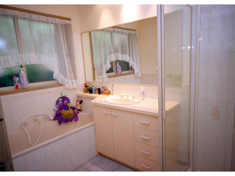 14 Julia Court, Cranbourne North VIC 3977