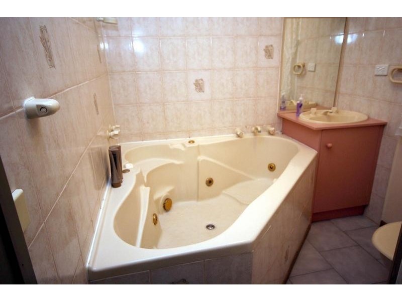 14 Julia Court, Cranbourne North VIC 3977