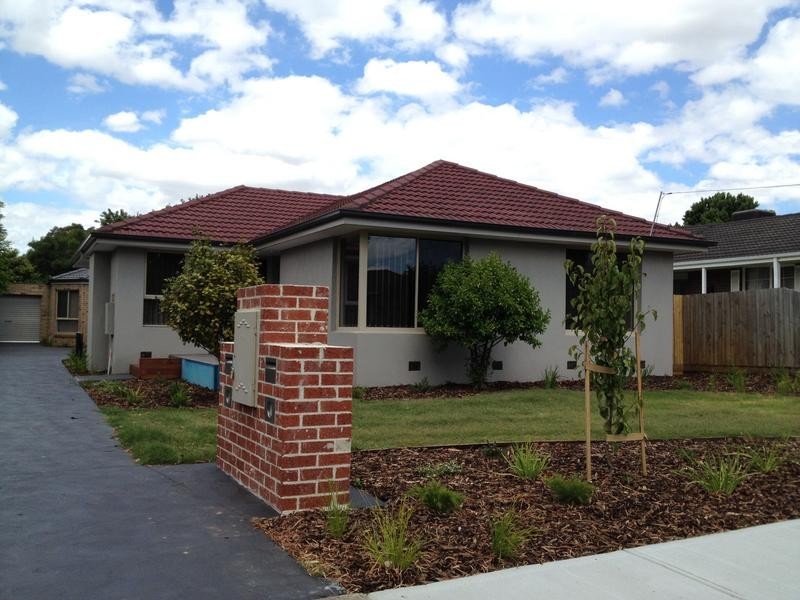 1/18 Lorna Street, Cranbourne VIC 3977