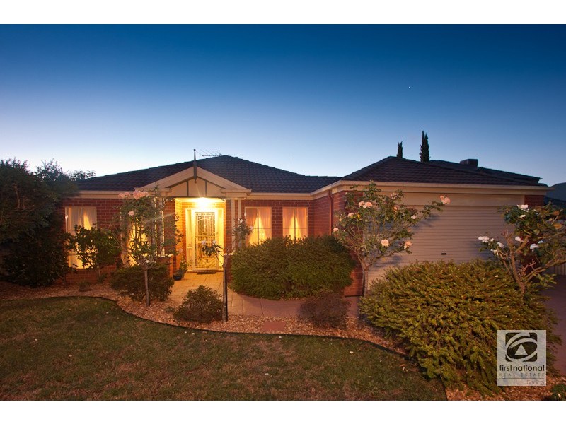 28 Eldershaw Drive, Lynbrook VIC 3975