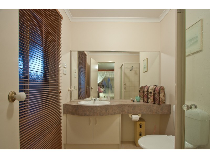 28 Eldershaw Drive, Lynbrook VIC 3975