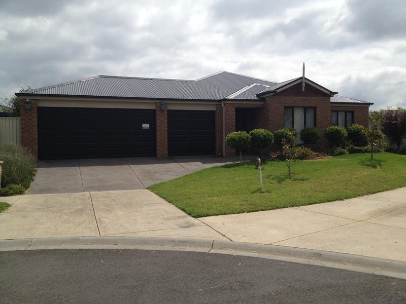21 Butterfield Place, Cranbourne East VIC 3977