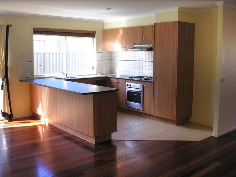 22 Greenock Crescent, Cranbourne VIC 3977