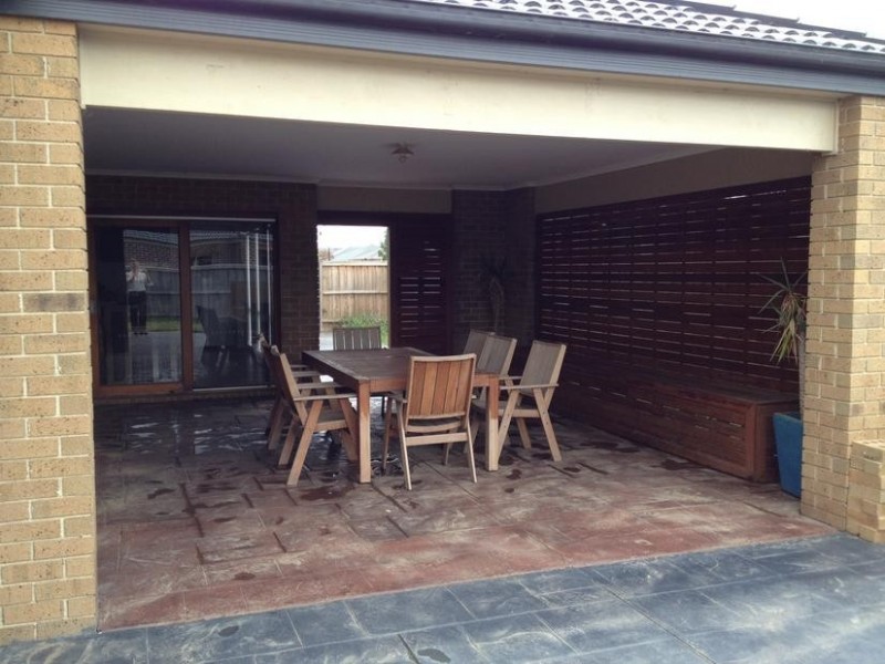 16 Black Caesar Drive, Cranbourne East VIC 3977