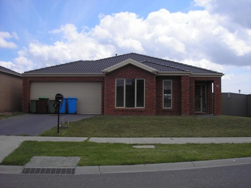 31 Tyndall Street, Cranbourne VIC 3977