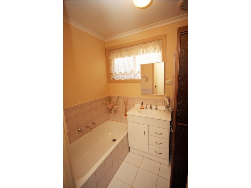 1/28 Codrington Street, Cranbourne VIC 3977