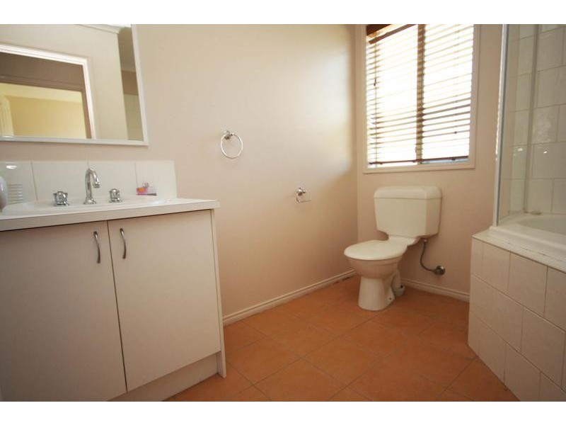 Cranbourne VIC 3977