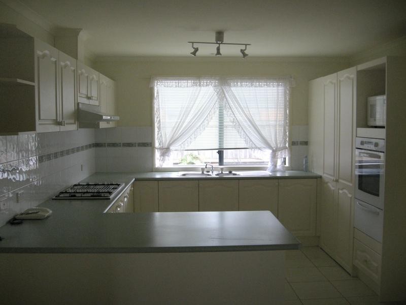 10 Cranberry Place, Cranbourne VIC 3977