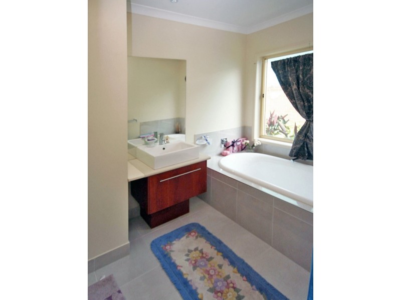 Cranbourne North VIC 3977