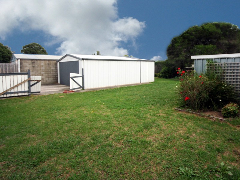 Cranbourne North VIC 3977