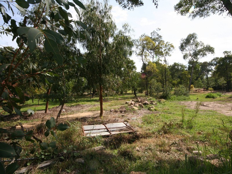 40 Finsbury Road, Devon Meadows VIC 3977