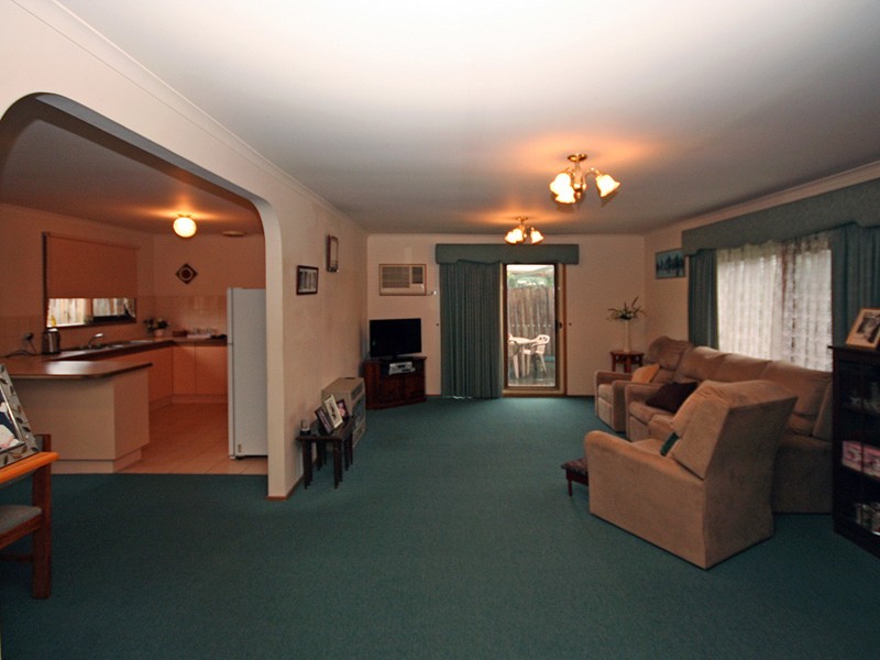 5/4 Blueberry Close, Cranbourne North VIC 3977