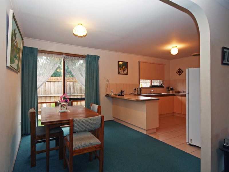 5/4 Blueberry Close, Cranbourne North VIC 3977