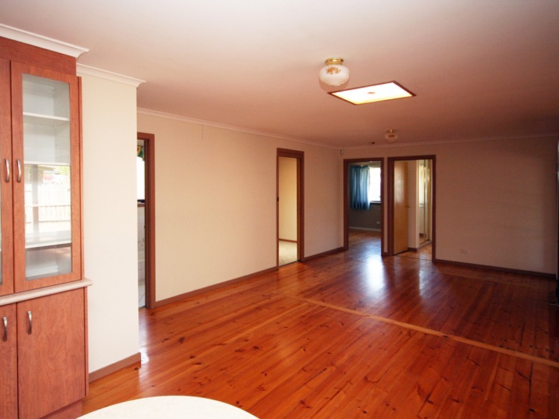 42 Wallace Road, Cranbourne VIC 3977