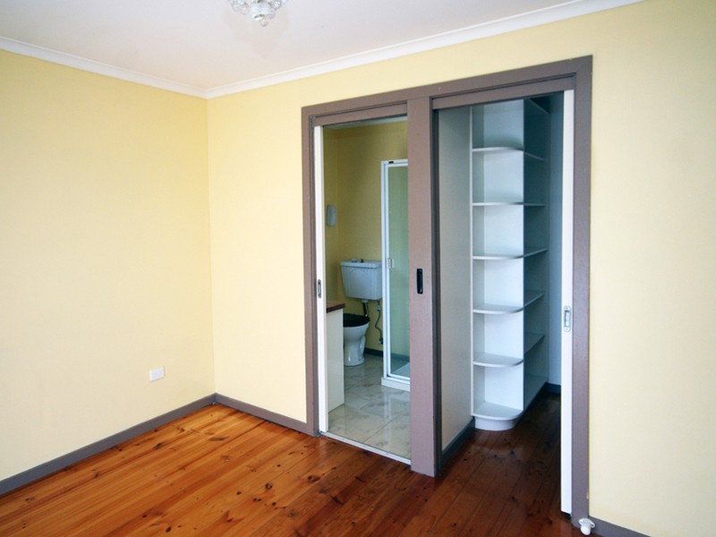 42 Wallace Road, Cranbourne VIC 3977