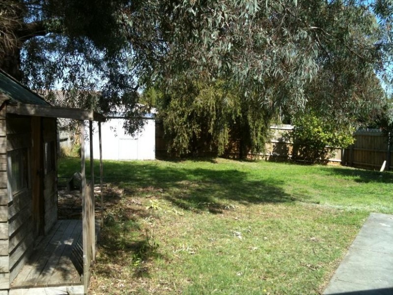 105 Endeavour Drive, Cranbourne North VIC 3977